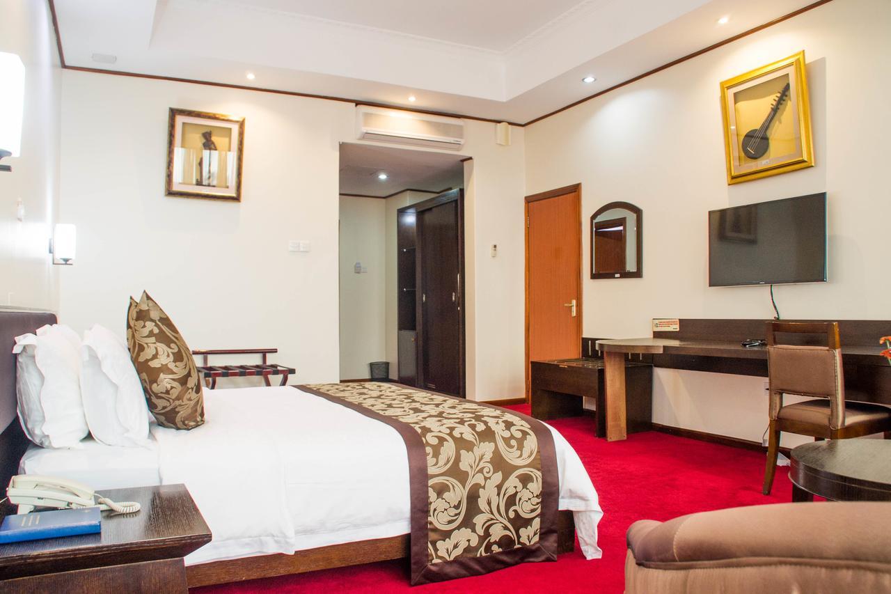 Lake View Resort Hotel Mbarara Eksteriør bilde